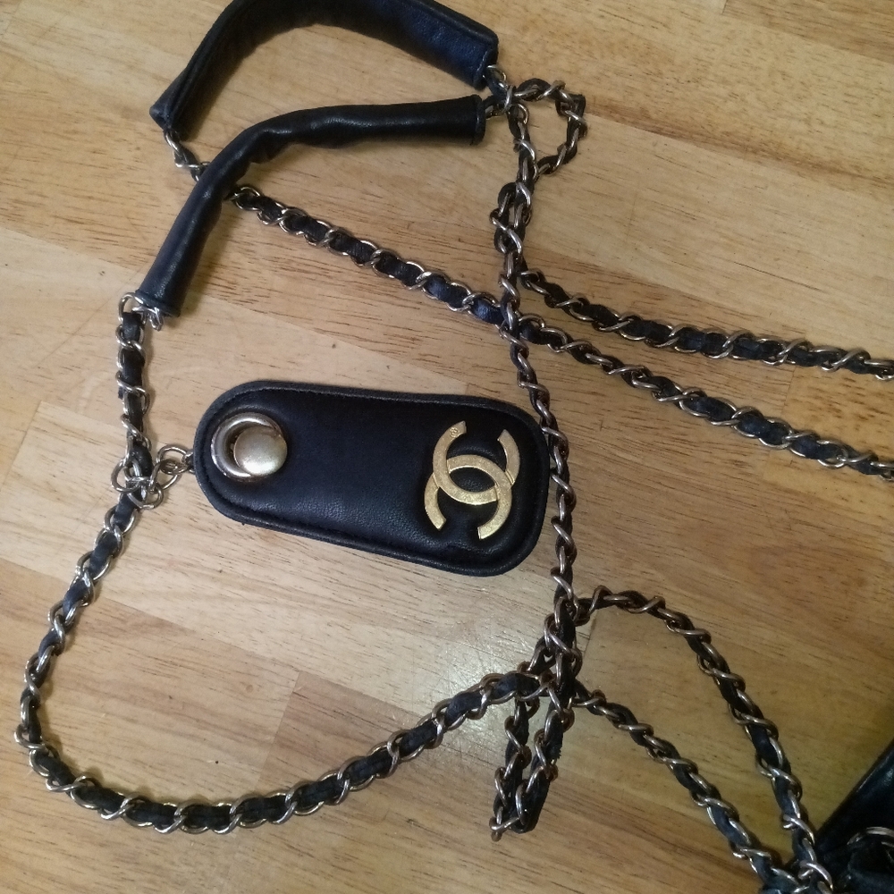 Chanel - Picture 2 of 5
